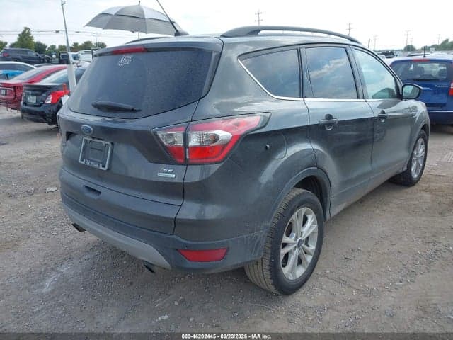 2017 FORD ESCAPE SE 4