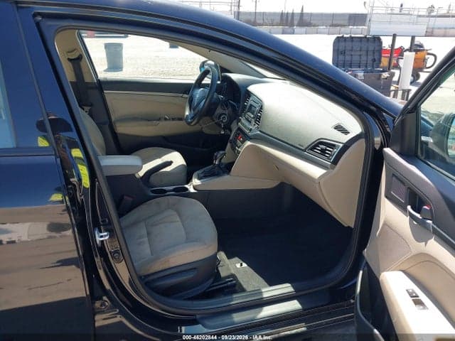2017 HYUNDAI ELANTRA SE 5