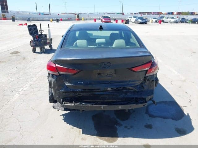 2017 HYUNDAI ELANTRA SE 6