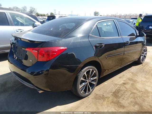 2019 TOYOTA COROLLA SE 4