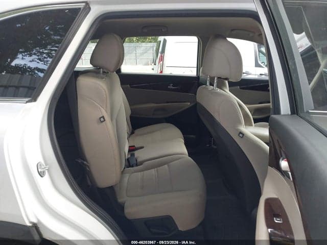 2017 KIA SORENTO 3.3L LX 8