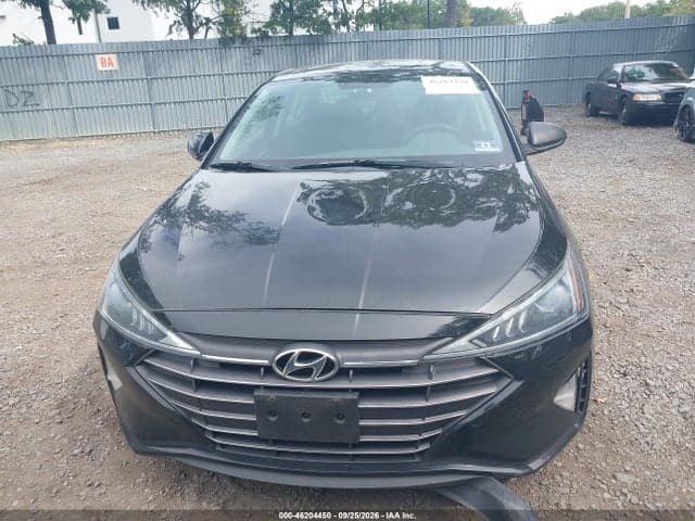 2019 HYUNDAI ELANTRA SE 12