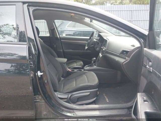 2019 HYUNDAI ELANTRA SE 5