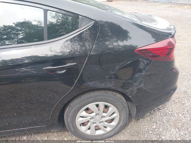 2019 HYUNDAI ELANTRA SE 6
