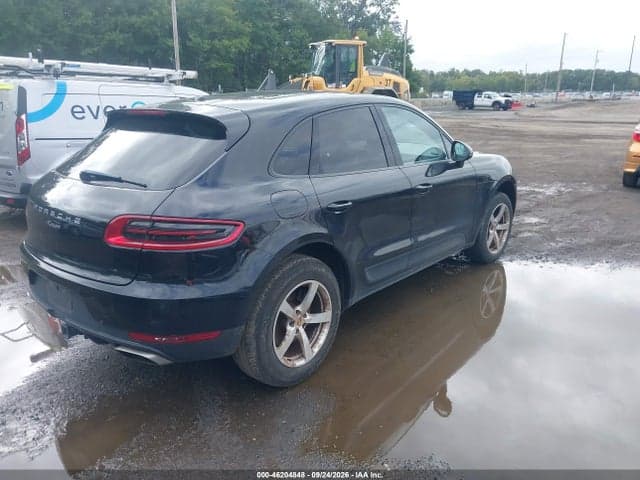 2017 PORSCHE MACAN 4