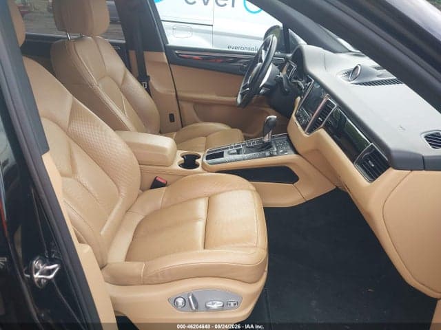 2017 PORSCHE MACAN 5