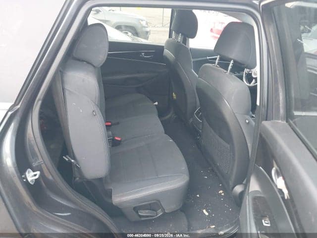 2017 KIA SORENTO 2.4L LX 8