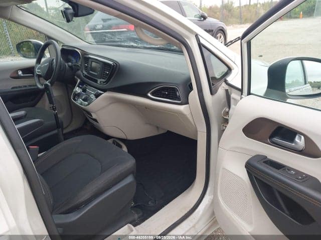 2017 CHRYSLER PACIFICA LX 5