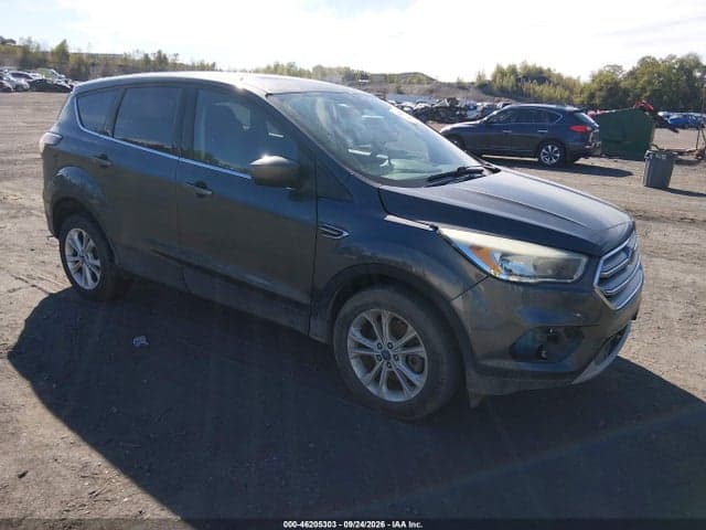 2017 FORD ESCAPE SE 1