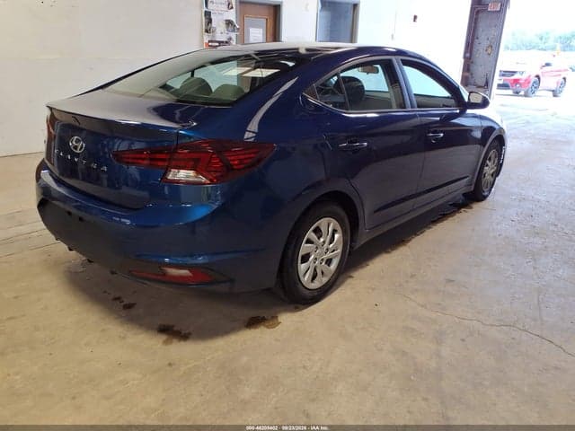 2019 HYUNDAI ELANTRA SE 4