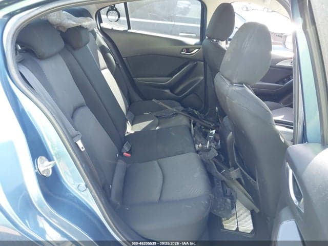 2017 MAZDA MAZDA3 SPORT 8