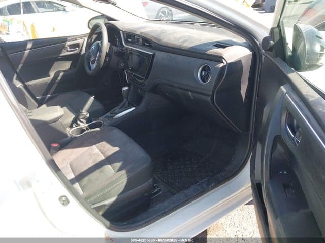 2019 TOYOTA COROLLA LE 5