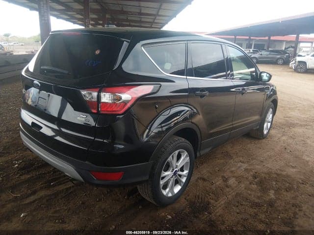 2017 FORD ESCAPE SE 4