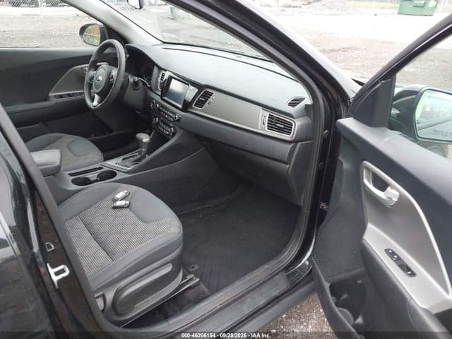 2018 KIA NIRO LX 5