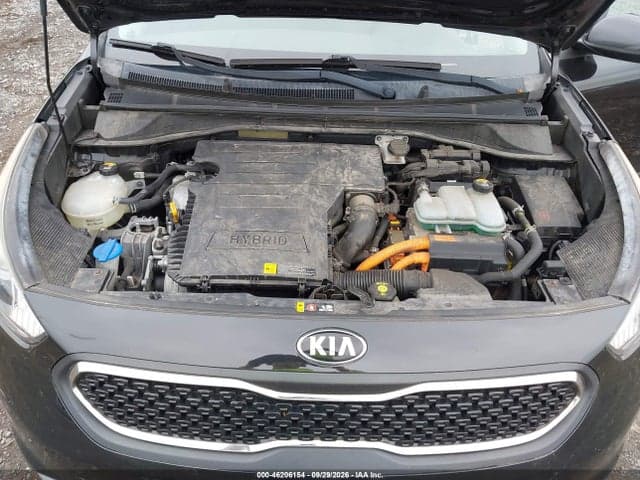 2018 KIA NIRO LX 10