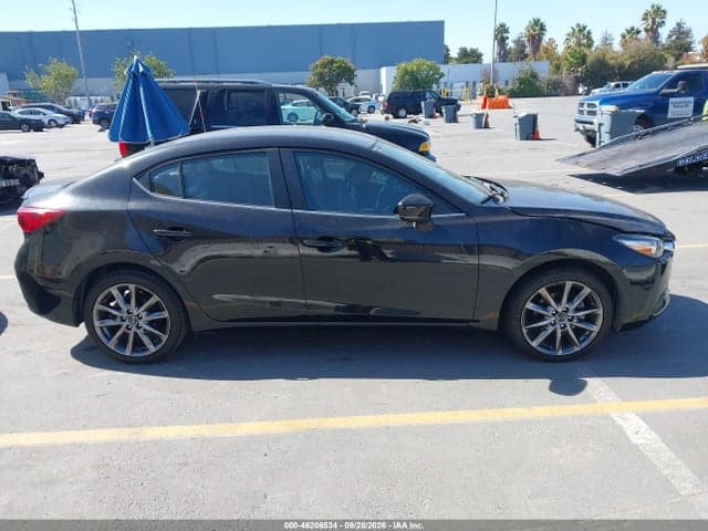 2018 MAZDA MAZDA3 TOURING 13
