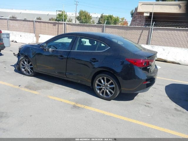2018 MAZDA MAZDA3 TOURING 3