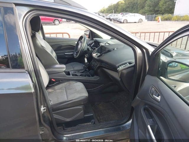 2017 FORD ESCAPE SE 5