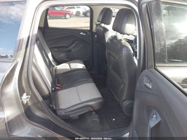 2017 FORD ESCAPE SE 8