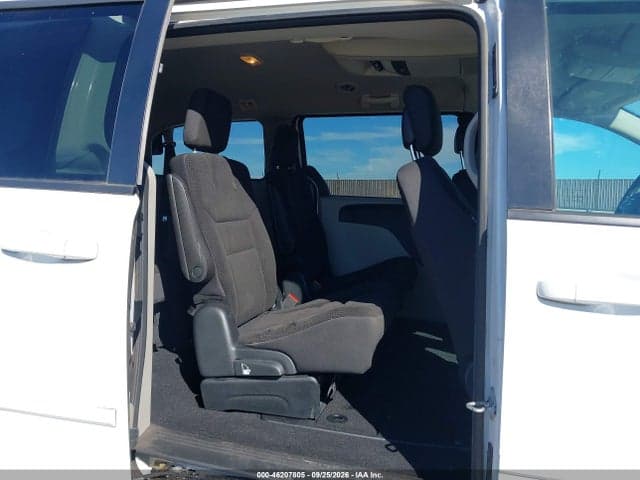 2017 DODGE GRAND CARAVAN SE 8