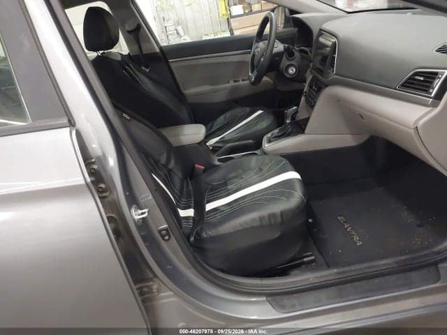2017 HYUNDAI ELANTRA SE 5