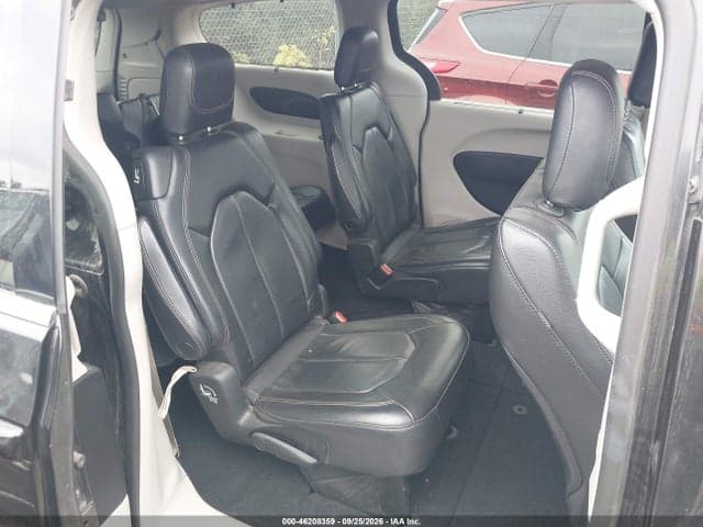 2019 CHRYSLER PACIFICA TOURING L 8