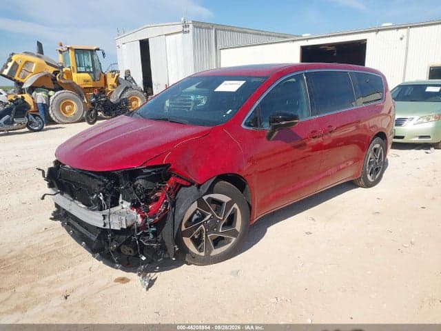 2027 CHRYSLER PACIFICA 2