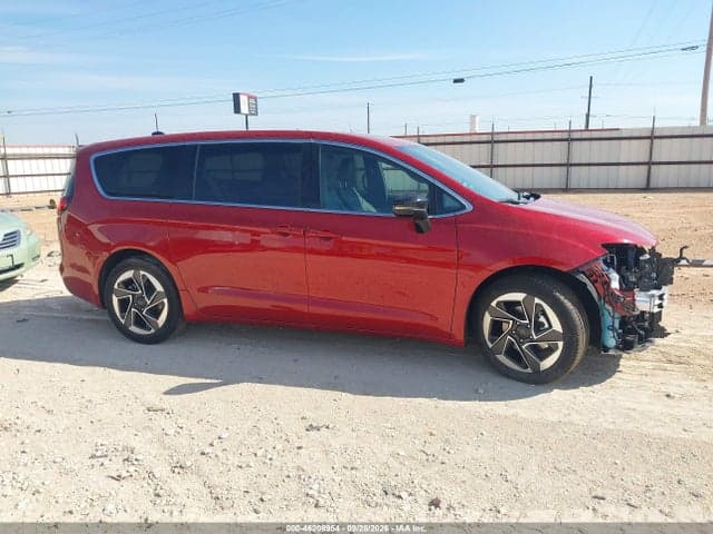 2027 CHRYSLER PACIFICA 14