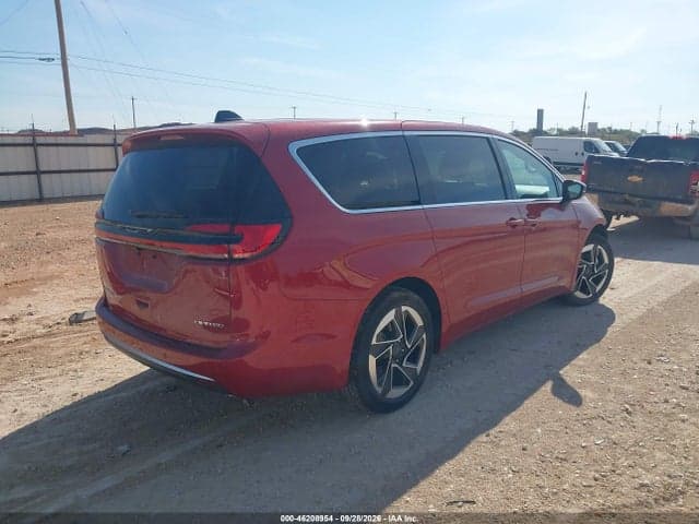 2027 CHRYSLER PACIFICA 4