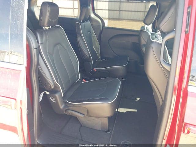 2027 CHRYSLER PACIFICA 8
