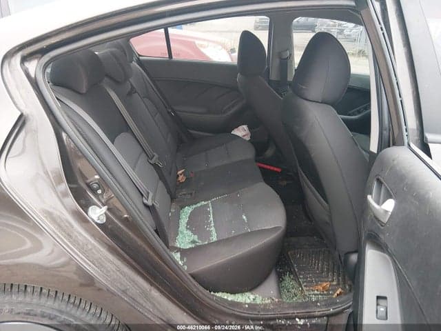 2017 KIA FORTE LX 8
