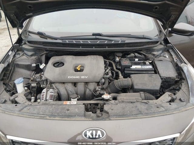 2017 KIA FORTE LX 10