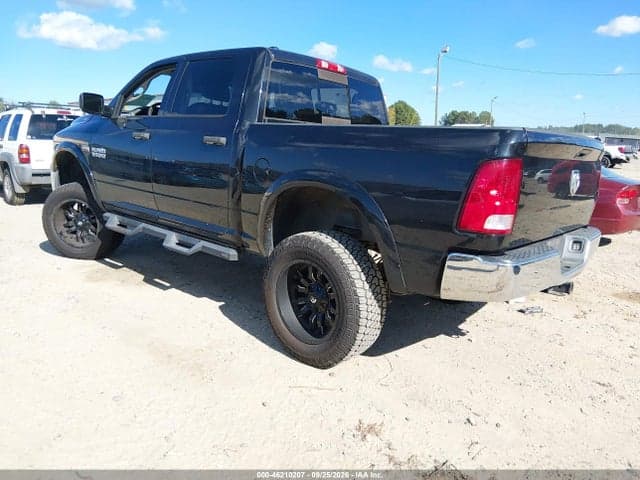2017 RAM 1500 SLT 3