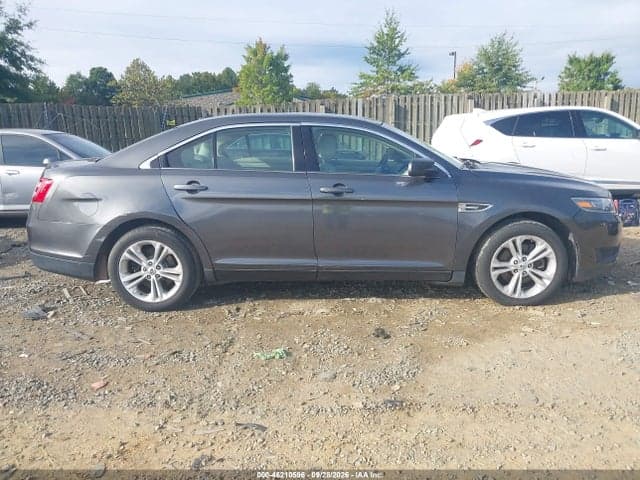 2017 FORD TAURUS SE 13