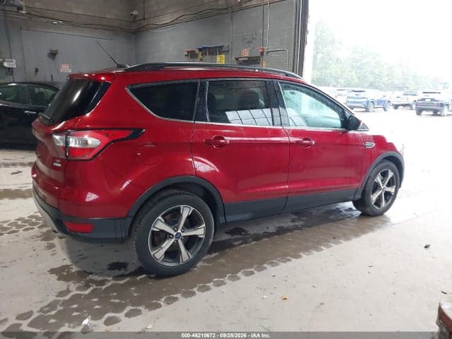 2017 FORD ESCAPE SE 4