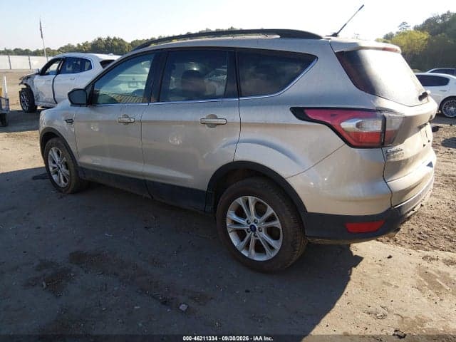 2017 FORD ESCAPE SE 3