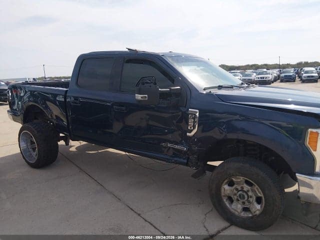 2018 FORD F-250 LARIAT 13