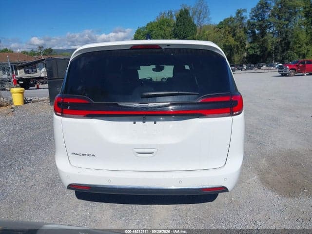 2026 CHRYSLER PACIFICA SELECT 17