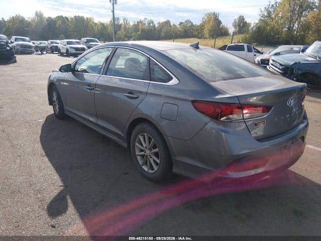 2018 HYUNDAI SONATA SE 3
