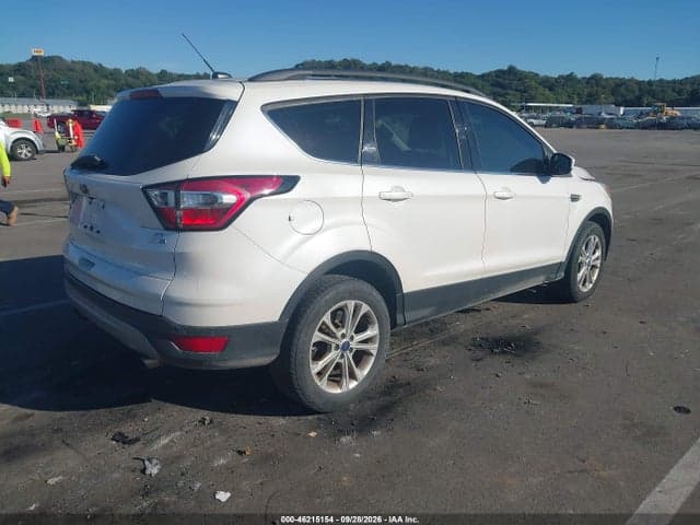 2017 FORD ESCAPE SE 4