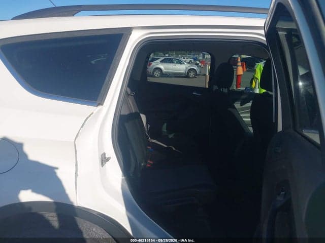 2017 FORD ESCAPE SE 8