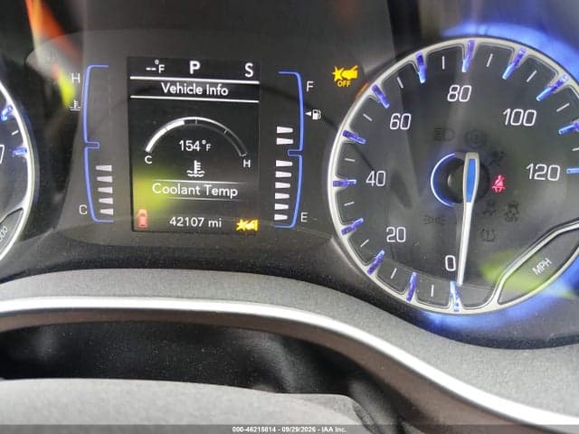 2023 CHRYSLER VOYAGER LX 16