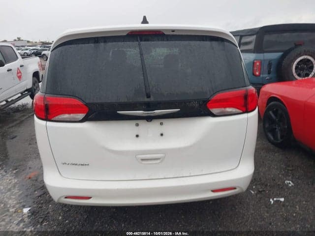 2023 CHRYSLER VOYAGER LX 17