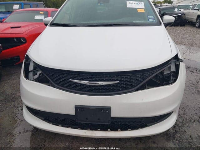 2023 CHRYSLER VOYAGER LX 6