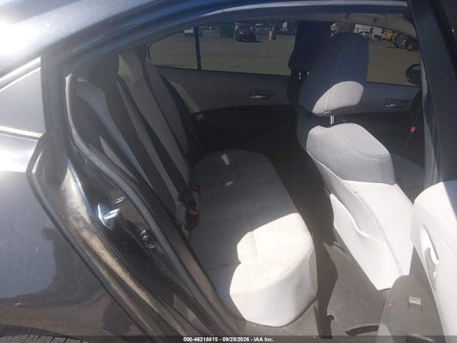 2021 TOYOTA COROLLA LE 8