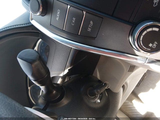 2017 TOYOTA CAMRY LE 11