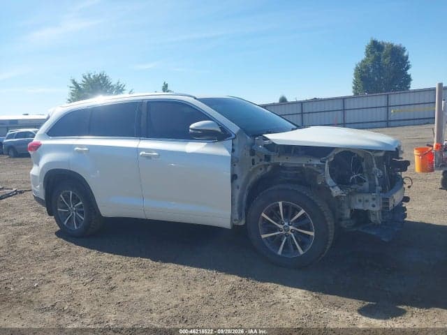 2018 TOYOTA HIGHLANDER XLE 14