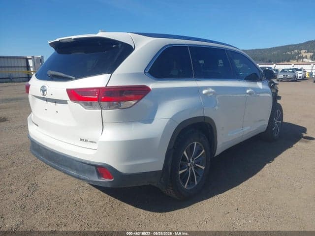 2018 TOYOTA HIGHLANDER XLE 4