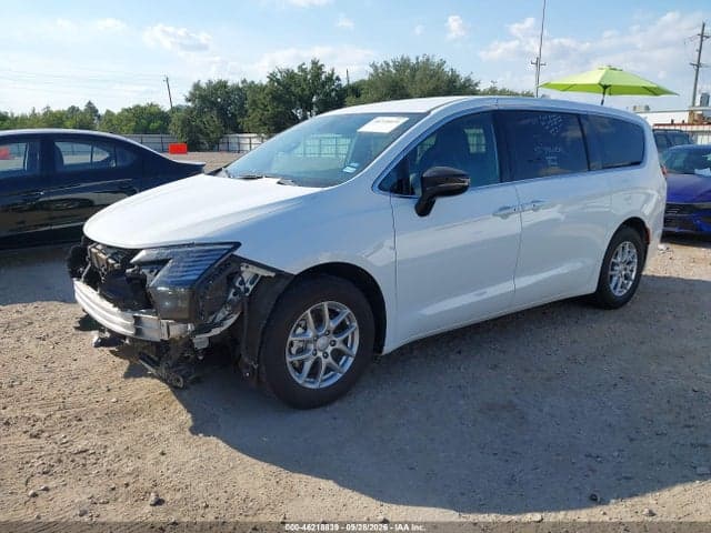 2027 CHRYSLER PACIFICA 2