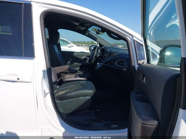 2027 CHRYSLER PACIFICA 5